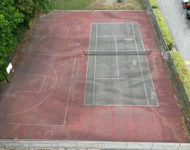 220 Elizabeth Street - Photo Thumbnail 34