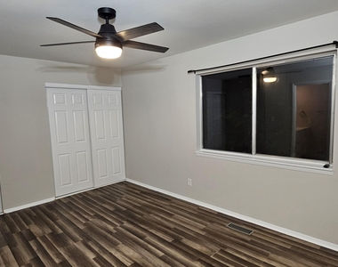 220 Elizabeth Street - Photo Thumbnail 25