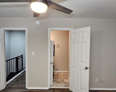 220 Elizabeth Street - Photo Thumbnail 21