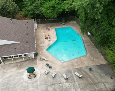 220 Elizabeth Street - Photo Thumbnail 33