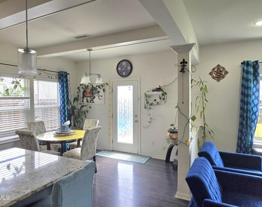 307 Crusaders Drive - Photo Thumbnail 13