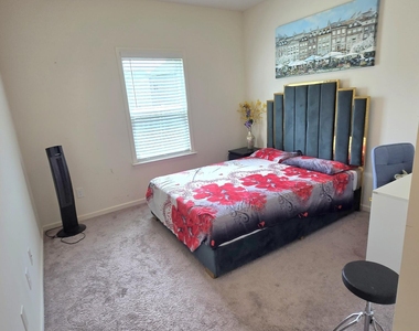 307 Crusaders Drive - Photo Thumbnail 16