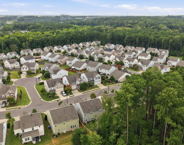 307 Crusaders Drive - Photo Thumbnail 26