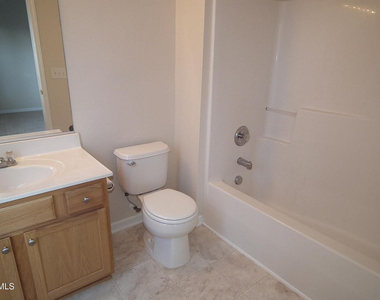 131 Anterbury Drive - Photo Thumbnail 14