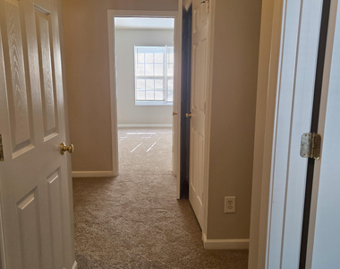 131 Anterbury Drive - Photo Thumbnail 17
