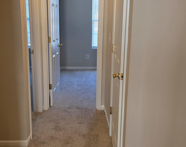 131 Anterbury Drive - Photo Thumbnail 12