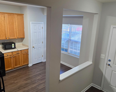 131 Anterbury Drive - Photo Thumbnail 2