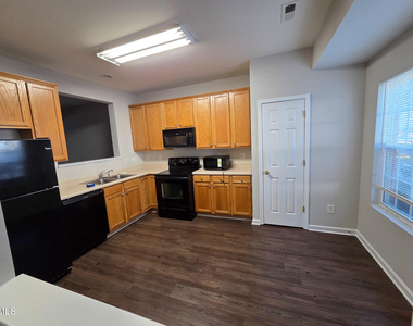 131 Anterbury Drive - Photo Thumbnail 5