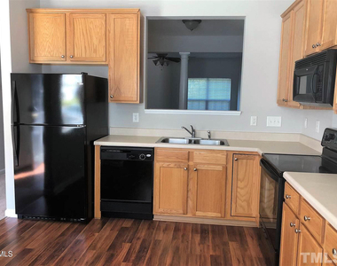 131 Anterbury Drive - Photo Thumbnail 6