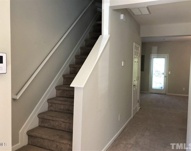 131 Anterbury Drive - Photo Thumbnail 7