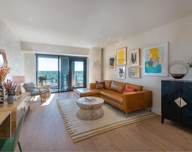 4710 Elm Street - Photo Thumbnail 12