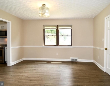 9607 Dilston Road - Photo Thumbnail 6