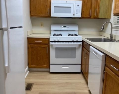 14321 Long Green Drive - Photo Thumbnail 4
