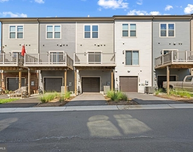 148 Stowe Drive - Photo Thumbnail 45