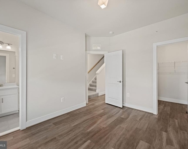 148 Stowe Drive - Photo Thumbnail 30