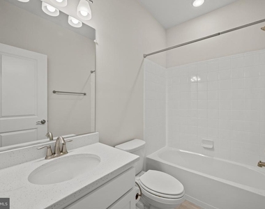 148 Stowe Drive - Photo Thumbnail 6