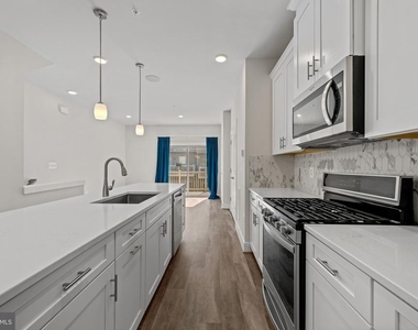 148 Stowe Drive - Photo Thumbnail 15