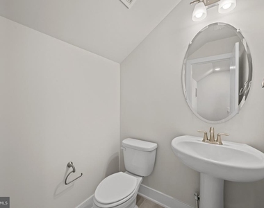 148 Stowe Drive - Photo Thumbnail 35