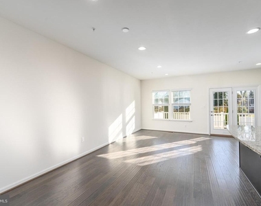 3223 Clear Spring Drive - Photo Thumbnail 12