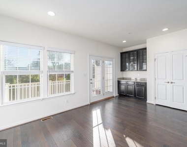 3223 Clear Spring Drive - Photo Thumbnail 11