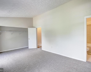 5035 Canvasback Court - Photo Thumbnail 10
