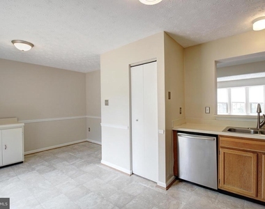 5035 Canvasback Court - Photo Thumbnail 4