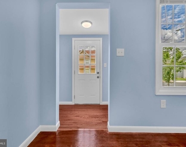 202 Oak Street - Photo Thumbnail 10