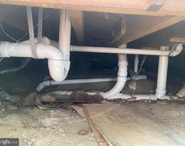 202 Oak Street - Photo Thumbnail 31