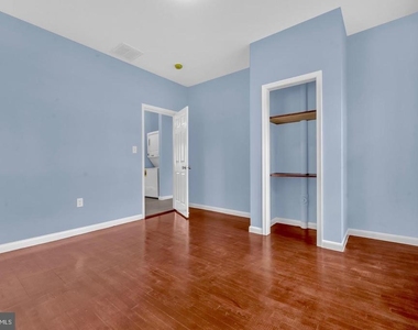 202 Oak Street - Photo Thumbnail 15
