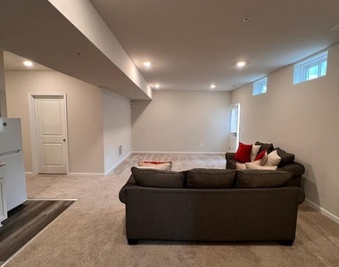 9867 Selkie Lane - Photo Thumbnail 7