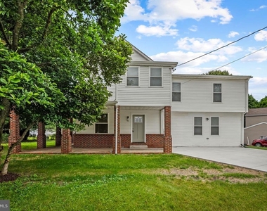 1520 Dorchester Avenue - Photo Thumbnail 2