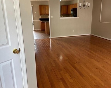4825 Buxton Circle - Photo Thumbnail 7
