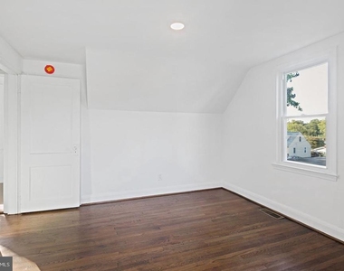 423 Ingleside Avenue - Photo Thumbnail 14