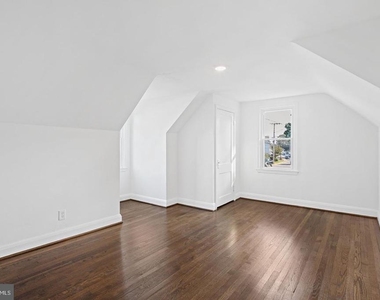 423 Ingleside Avenue - Photo Thumbnail 11