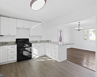 423 Ingleside Avenue - Photo Thumbnail 7