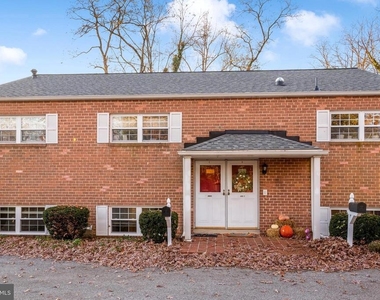 428 Montemar Avenue - Photo Thumbnail 3
