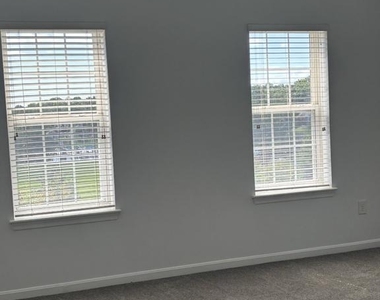 594 Hopkins Landing Drive - Photo Thumbnail 27