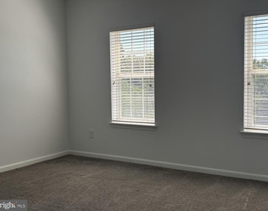594 Hopkins Landing Drive - Photo Thumbnail 26