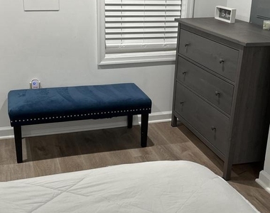 1529 N Bond Street - Photo Thumbnail 30