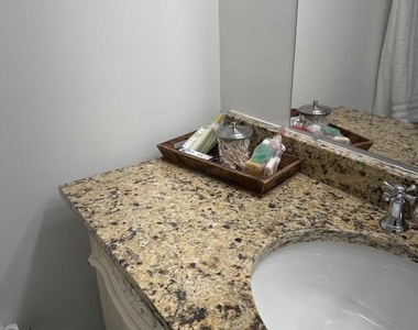 1529 N Bond Street - Photo Thumbnail 25