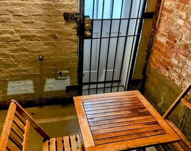 1529 N Bond Street - Photo Thumbnail 43