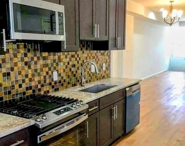 1529 N Bond Street - Photo Thumbnail 23