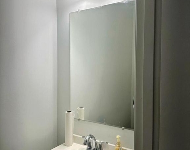 1529 N Bond Street - Photo Thumbnail 21