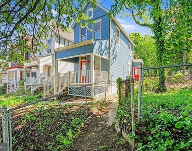 3033 Barclay Street - Photo Thumbnail 31