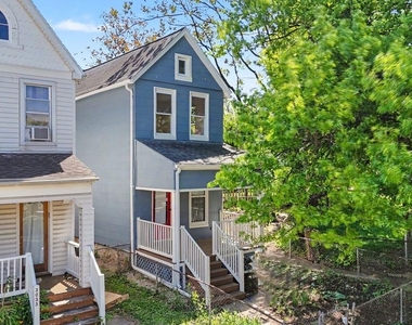 3033 Barclay Street - Photo Thumbnail 1