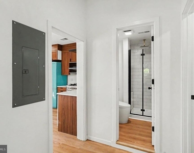 3033 Barclay Street - Photo Thumbnail 13