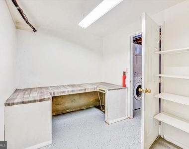 5720 Rockspring Road - Photo Thumbnail 12