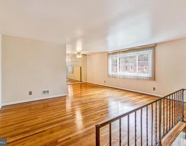 5720 Rockspring Road - Photo Thumbnail 1
