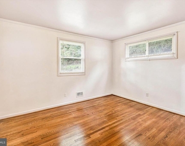 5720 Rockspring Road - Photo Thumbnail 34