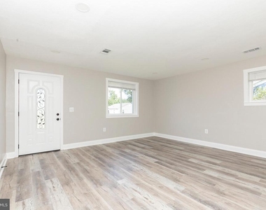 719 Cotter Road - Photo Thumbnail 5